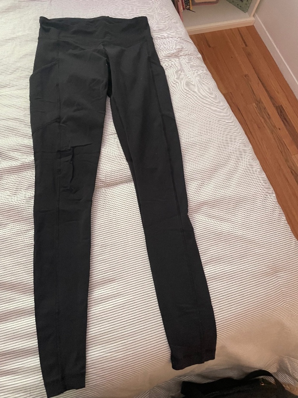 Lululemon leggings size 4 black